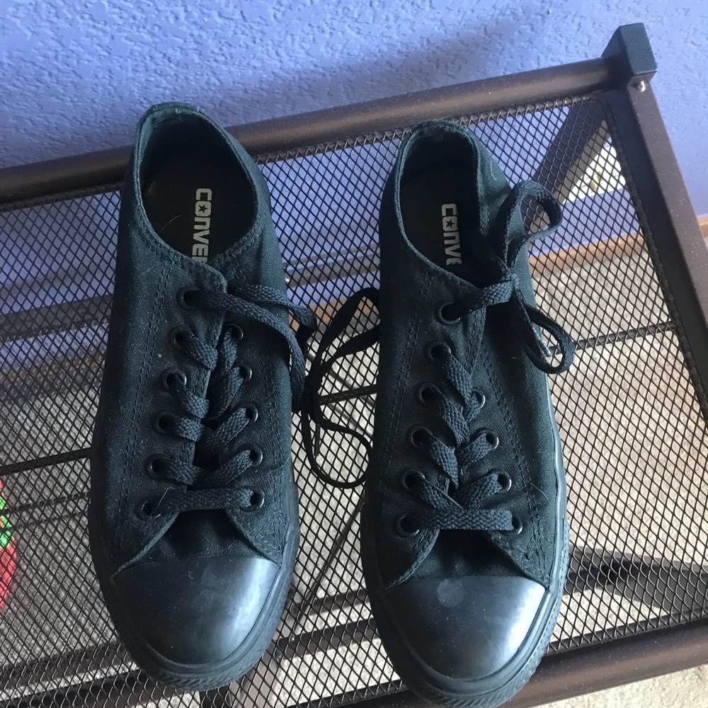 Black converse